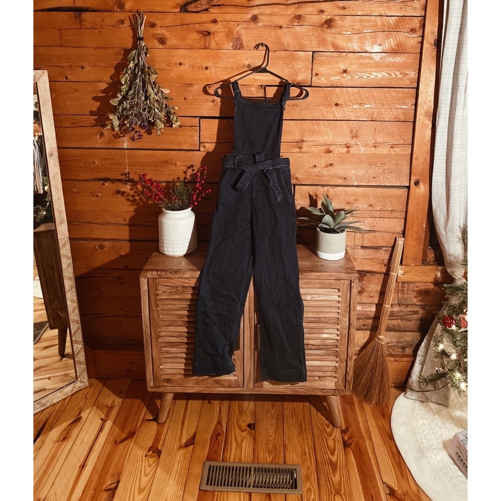 SOLD Universal thread overalls